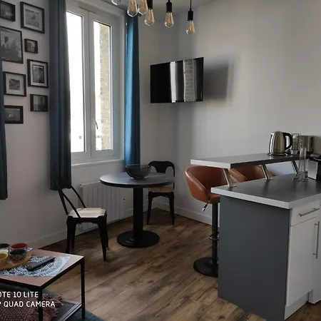 L' Albatros Vue Sur Le Port