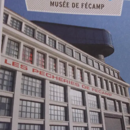 L' Albatros Vue Sur Le Port