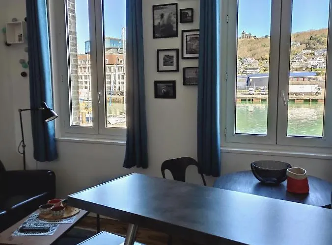 L' Albatros Vue Sur Le Port Appartamento *